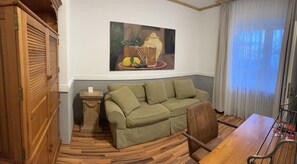 Suite, Private Bathroom | Lounge