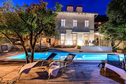Villa Donna Paola - Five Bedroom Villa, Sleeps 8