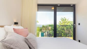 6 chambres, fer et planche Ă repasser, draps fournis