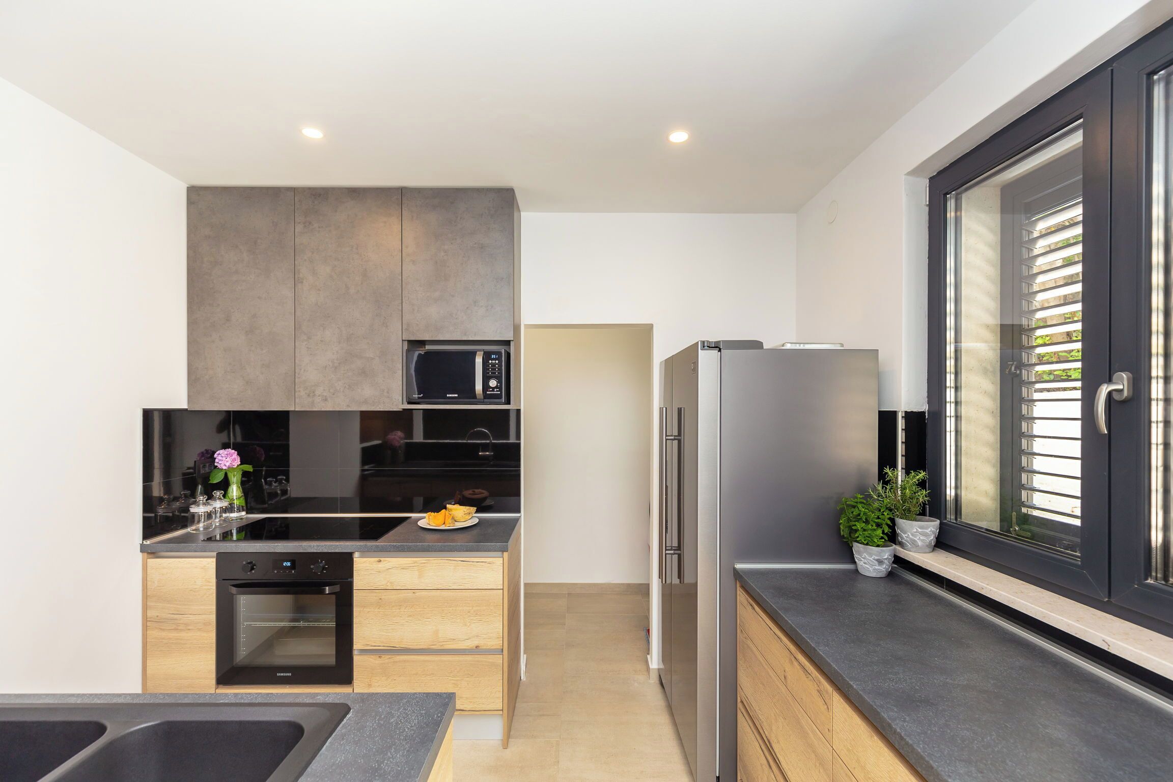 Kühlschrank, Mikrowelle, Ofen, Geschirrspüler