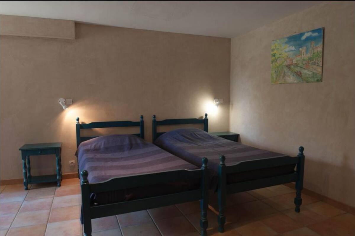 Quadruple Room | Iron/ironing board, free cots/infant beds, bed sheets