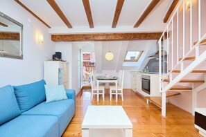 Fernseher, Stereoanlage