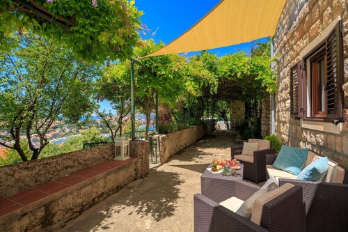 Villa Isanda - Four Bedroom Villa, Sleeps 8
