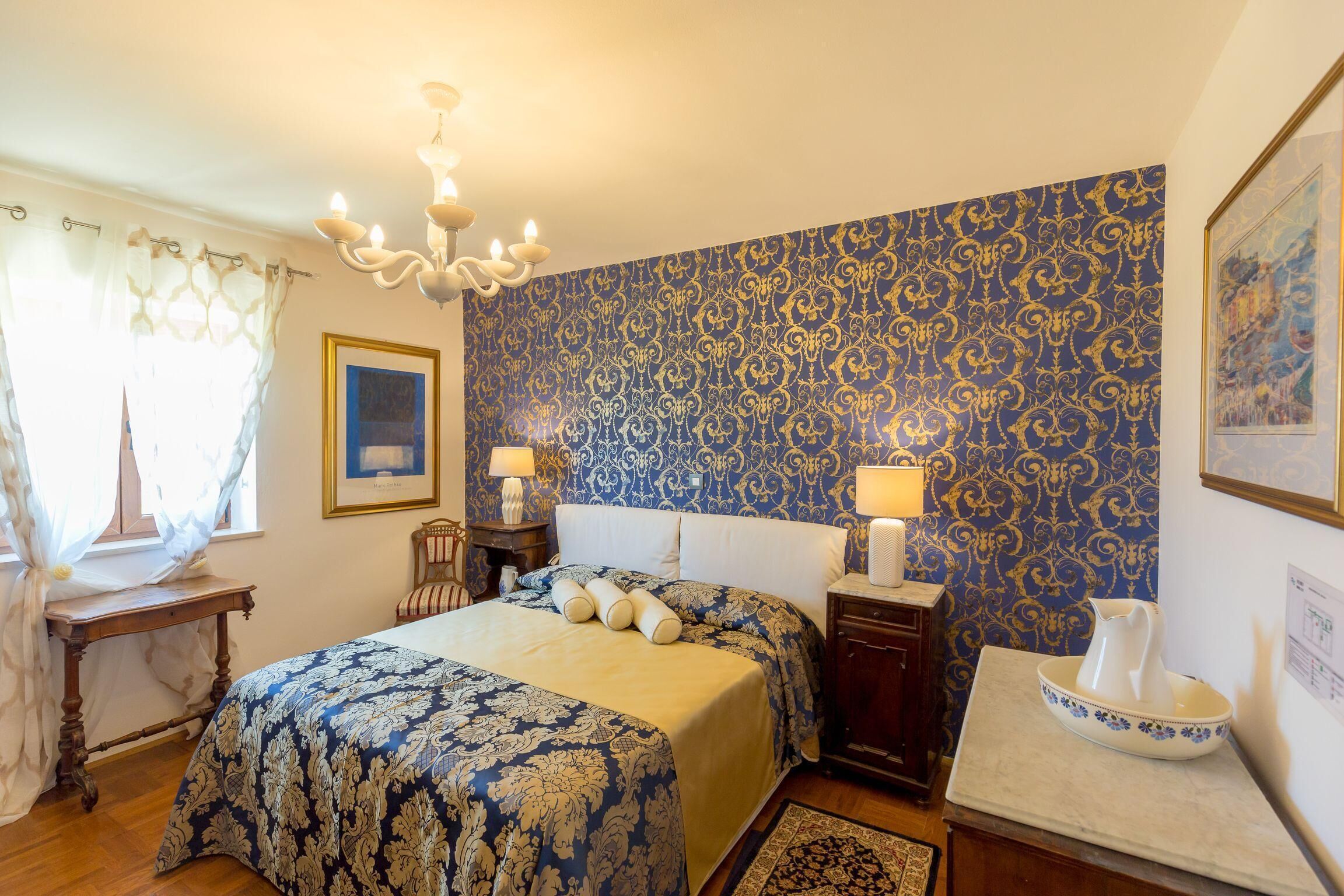 5 Schlafzimmer, Bügeleisen/Bügelbrett, Bettwäsche