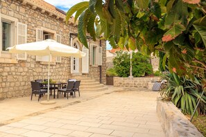 Outdoor dining - Hedera Estate, House Hedera V (Dubrovnik)