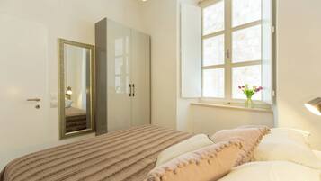 2 chambres, fer et planche Ă repasser, draps fournis