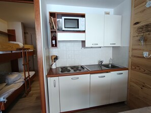Fridge, microwave, dishwasher, toaster