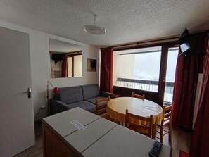 Interior - Ski-in studio, parking, pets allowed (Montgenèvre)