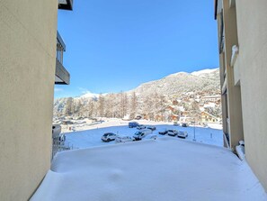 Property grounds - Ski-in/out studio with balcony, pets allowed (Montgenèvre)