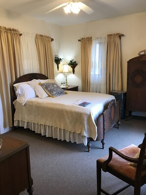 Room - The Julietta House (Gloucester)