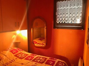 2 chambres, lit parapluie