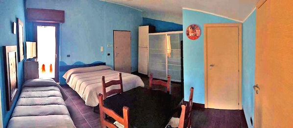 Free WiFi, bed sheets