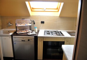 Studio, Terrace | Private kitchenette | Shared fridge, stovetop, cookware/dishes/utensils - B&B Monte Vulture (Rionero in Vulture)