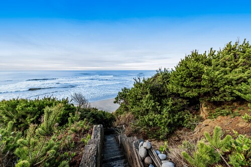 Oceanfront home with hot tub, private beach access & ocean views - dog-friendly