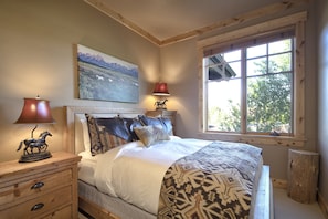 2 bedrooms, iron/ironing board, travel cot, free WiFi