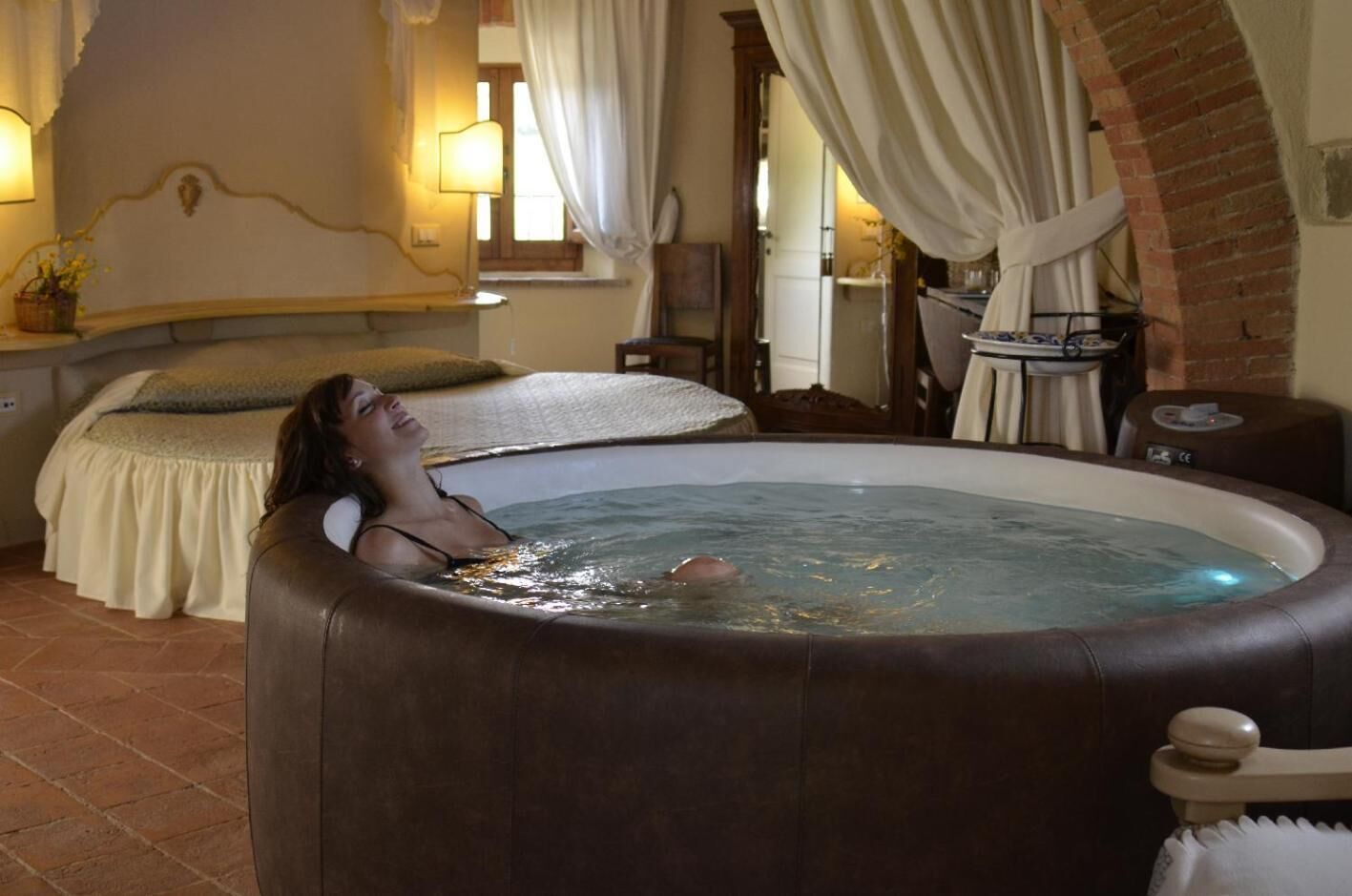 Trattamenti per il corpo, massaggi con le pietre calde, body wrap