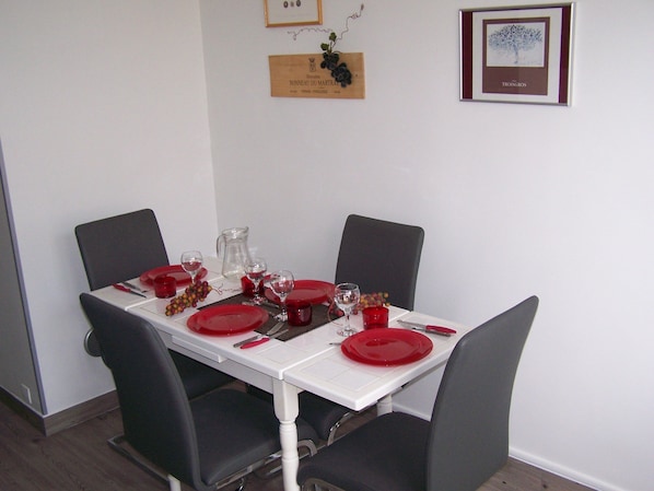 Apartamento | Opções para refeição no quarto