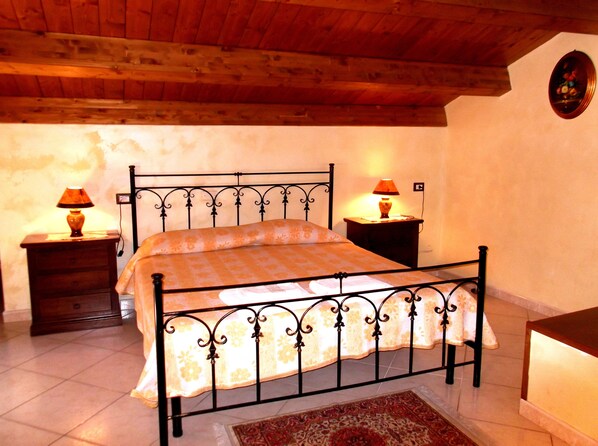 Comfort Double or Twin Room | 1 bedroom, free WiFi, bed sheets - Dolcedorme B&B (Terranova di Pollino)