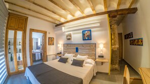 Superior Double or Twin Room, Non Smoking | Egyptian cotton sheets, premium bedding, down duvets, memory-foam beds - Hotel Boutique Arte y Descanso (Almagro)
