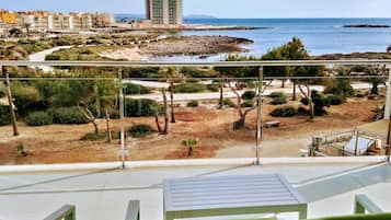 Apartamento, 2 habitaciones, terraza, vistas al mar | Vistas al mar