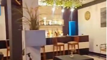 Sudah termasuk sarapan prasmanan setiap hari