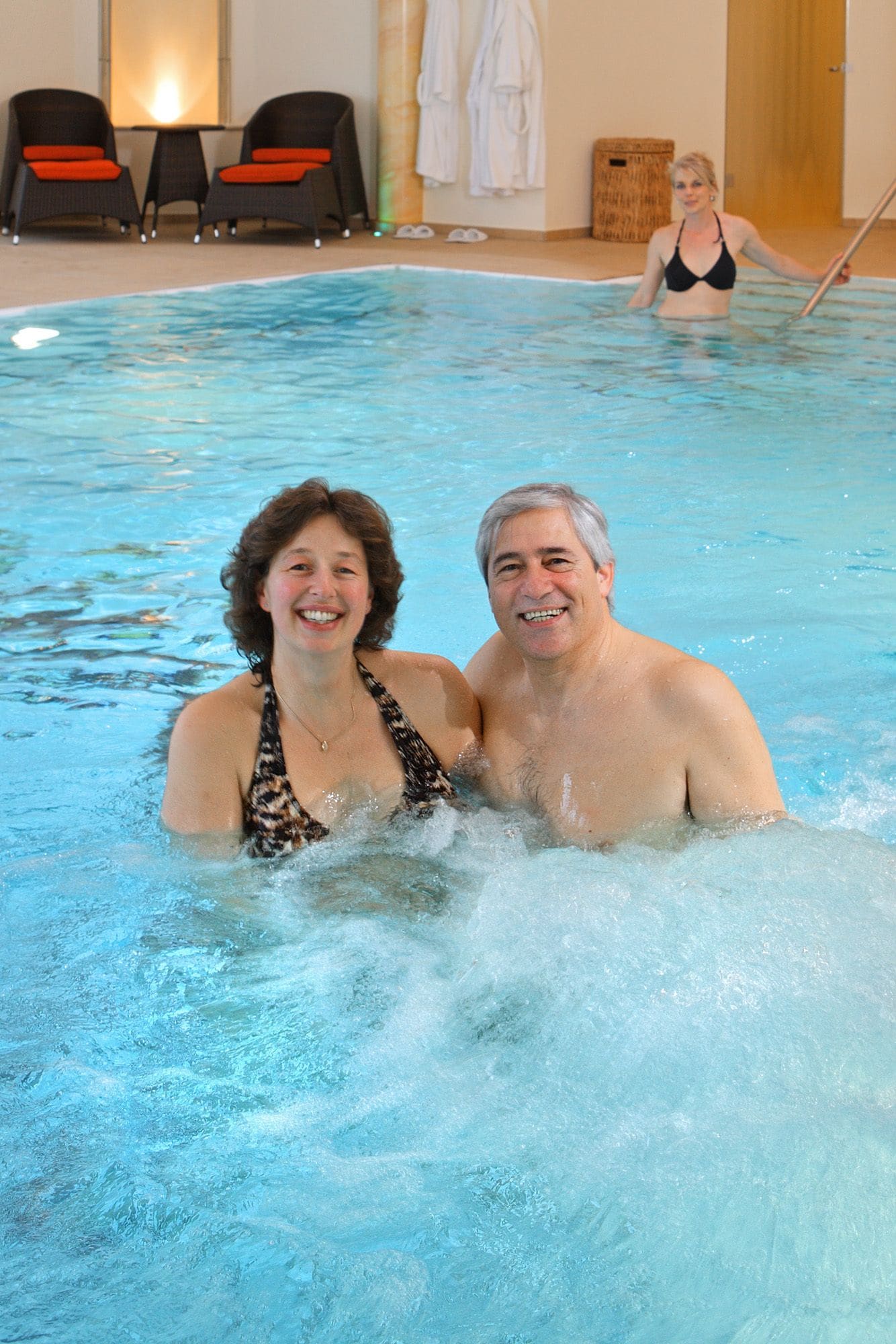 indoor pool, open 7 am to 9:30 pm, pool loungers