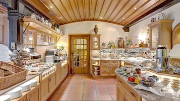 Colazione a buffet inclusa, servita tutte le mattine 