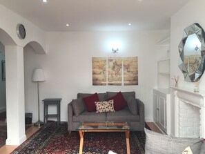 Interior - Luxurious Apartment in Kensington & Chelsea (London)