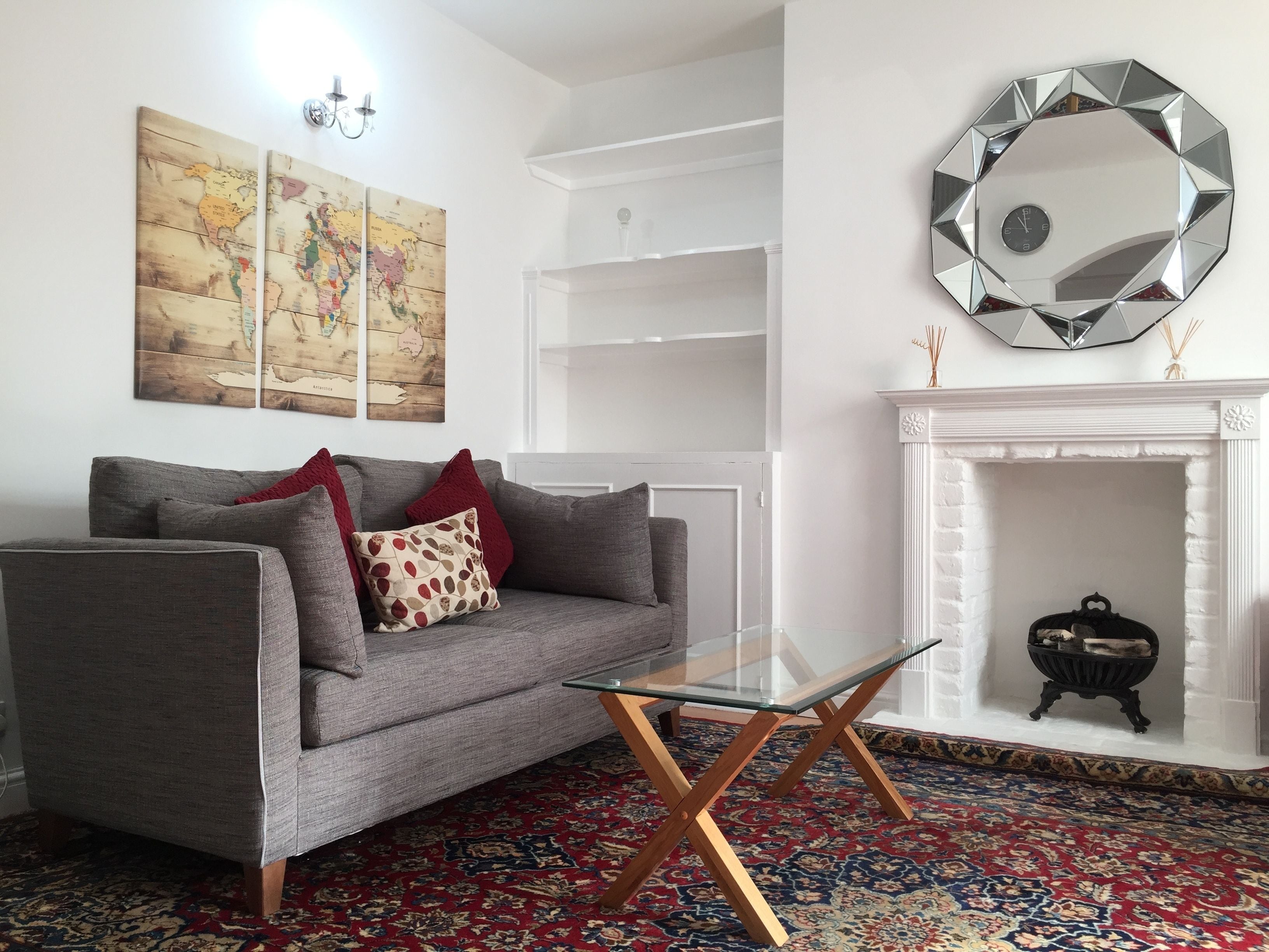 Luxury Apartment, Multiple Beds | Living room | Plasma TV, Netflix