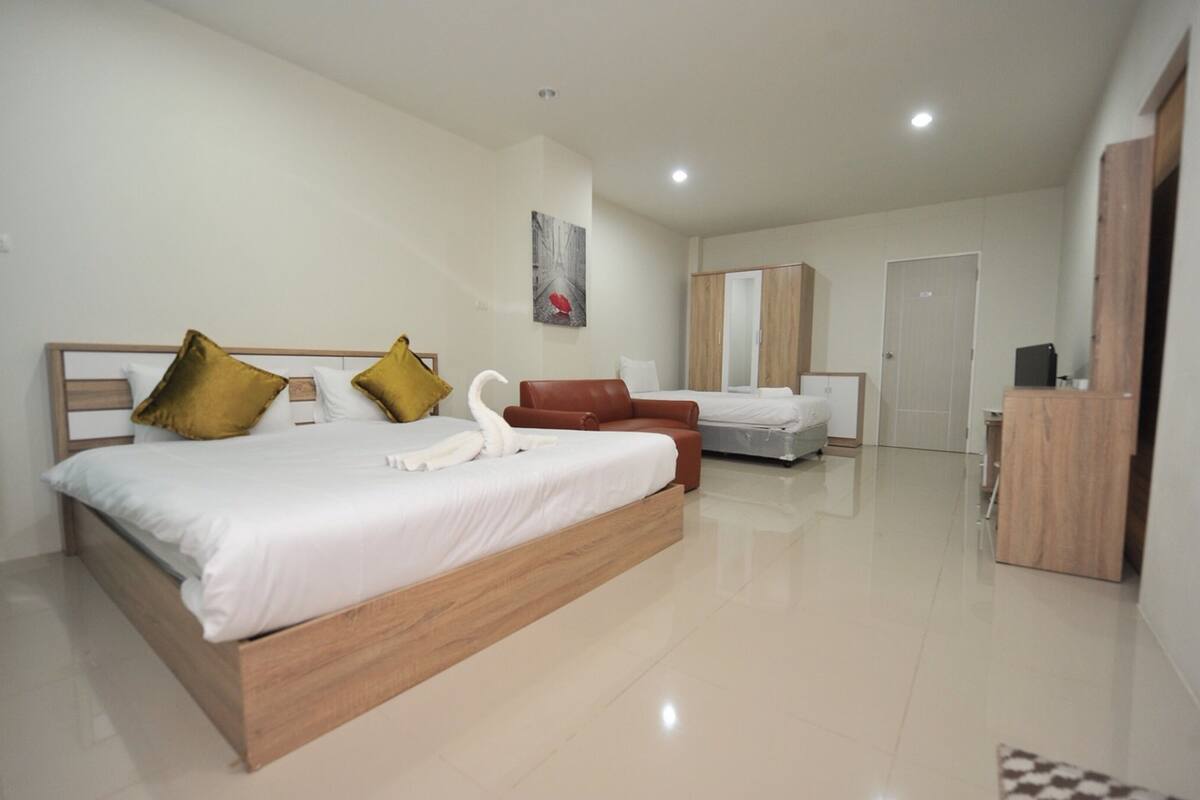 Family Room | Rollaway beds (surcharge), WiFi (free)