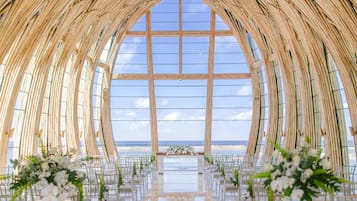 Pernikahan indoor