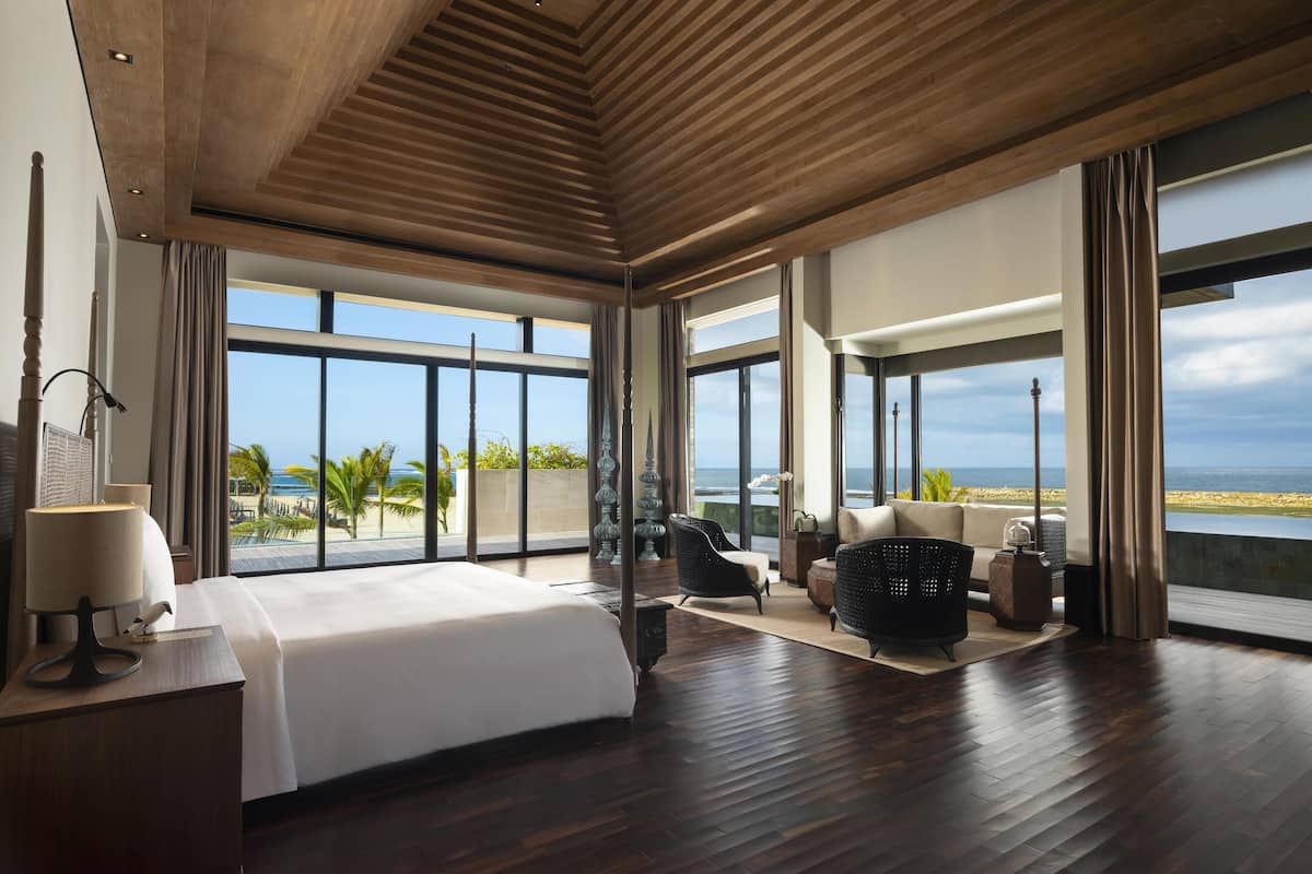 presidential villa, ocean view (nusantara) | in-room safe, desk, blackout curtains, free wifi