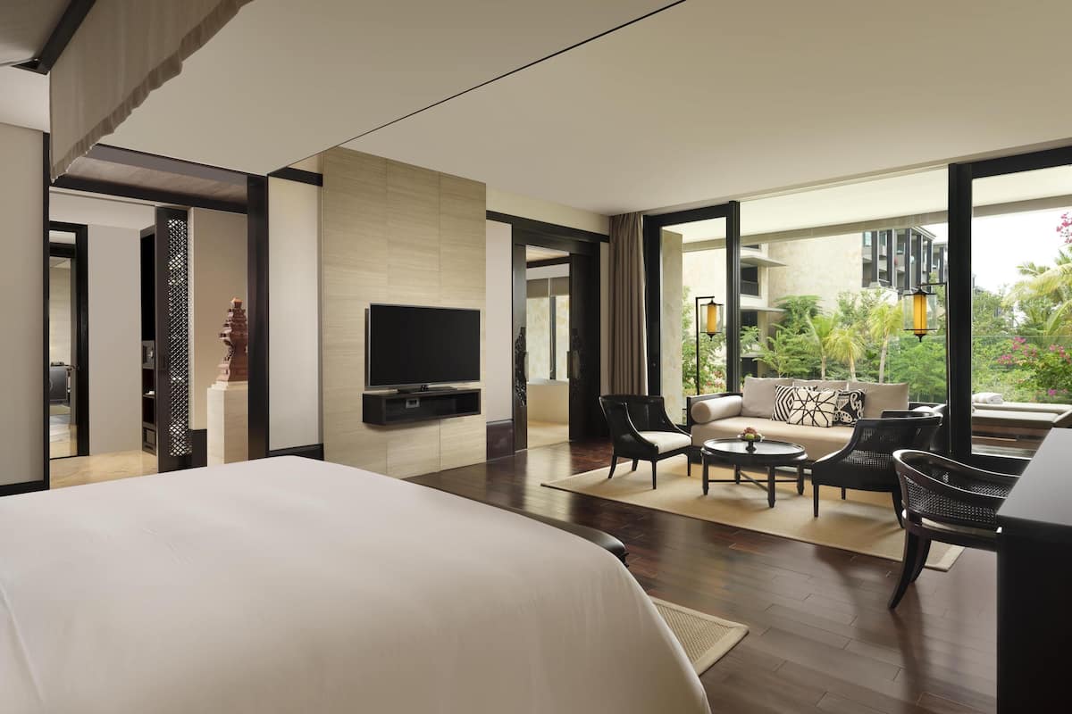 ห้องสวีท, 1 ห้องนอน, สระว่ายน้ำส่วนตัว, วิวสวน (Junior Suite) | ตู้นิรภัยในห้องพัก, โต๊ะทำงาน, ผ้าม่านกันแสง, เตารีด/โต๊ะรีดผ้า