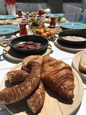 Desayuno completo incluido todos los días