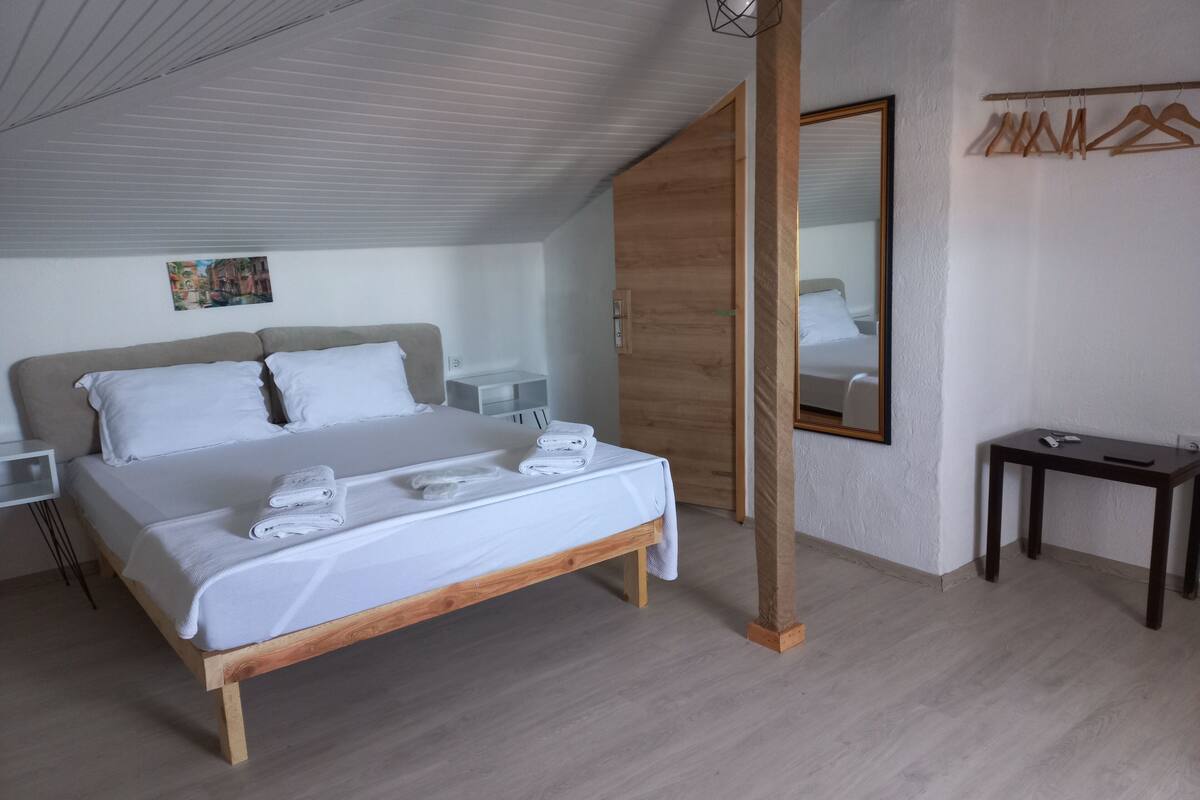 cati oda | premium bedding, soundproofing, free wifi, bed sheets