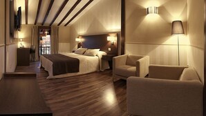 Minibar, escritorio, cortinas blackout y cunas 