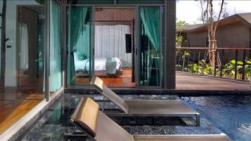 Two Bedrooms Private Pool Villa | มินิบาร์, ตู้นิรภัยในห้องพัก, โต๊ะทำงาน, ผ้าม่านกันแสง