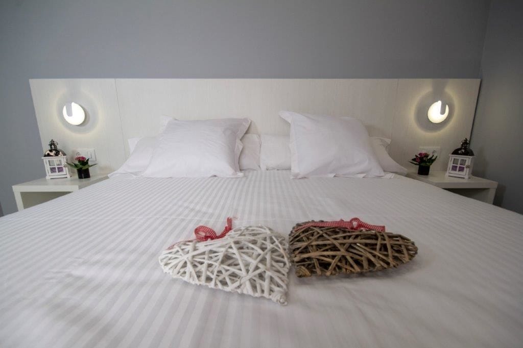 superior room, balcony | in-room safe, desk, soundproofing, free wifi