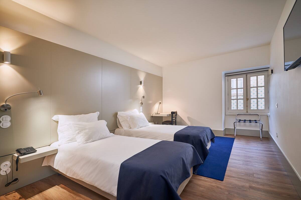 Dobbelt- eller tomannsrom – comfort, 1 soverom | Sengetøy av topp kvalitet, minibar, safe på rommet og skrivebord