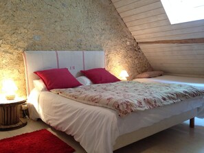 Soundproofing, iron/ironing board, free cribs/infant beds, free WiFi - La Ferme du Dizacre (Leubringhen)