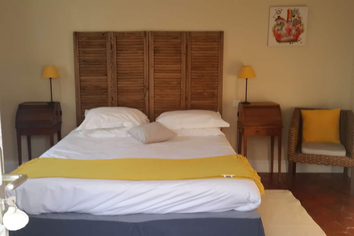 Habitación doble | Insonorización, tabla de planchar con plancha y cunas gratuitas