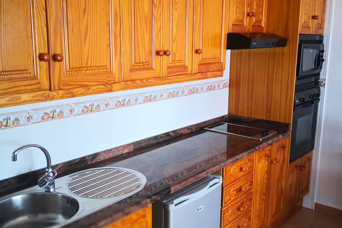 classic apartment, 1 bedroom | private kitchenette | microwave, stovetop, espresso maker, coffee/tea maker