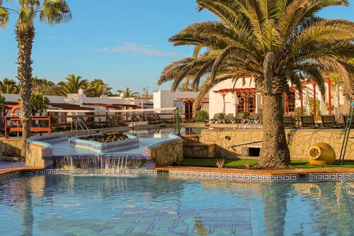 Castillo Beach Club Apartments