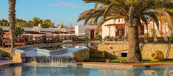 Castillo Beach Club Apartments