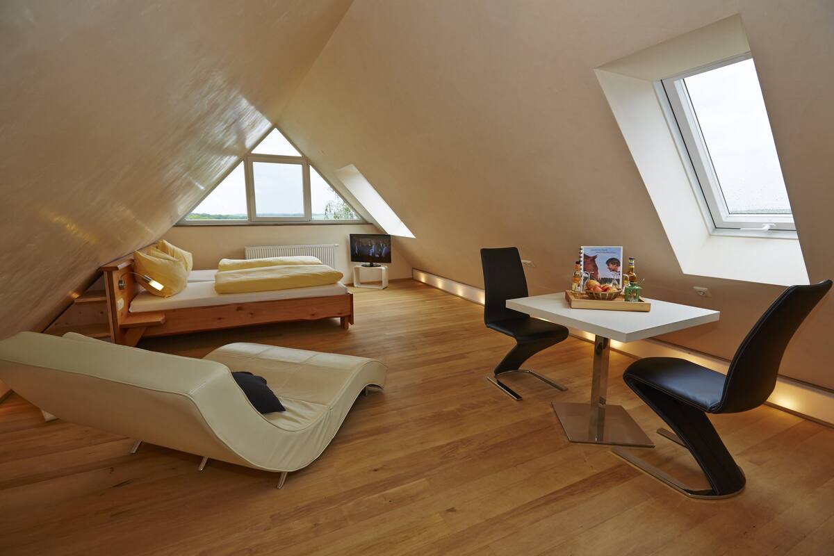 Studiosuite – honeymoon, 1 soverom, dalutsikt (Wolke 7) | Allergitestet sengetøy, blendingsgardiner og strykejern/-brett