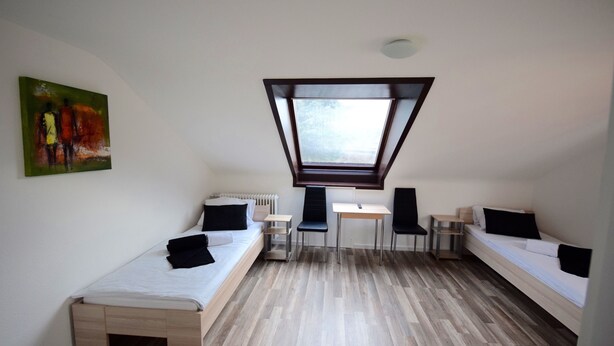 Unclassified image, 1 of 30, button - AB Apartments - Apartments Maicklerstrasse (Fellbach)