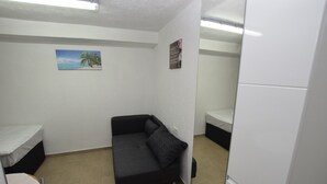 Unclassified image, 4 of 30, button - AB Apartments - Apartments Maicklerstrasse (Fellbach)