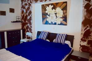 Apartment, 2 Bedrooms (37-00) | Free WiFi, bed sheets - AB Apartments - Apartments Klingenstrasse (Stuttgart)