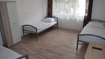 Basic Apartment, 3 Bedrooms (45-00) | 3 bedrooms, free WiFi, bed sheets