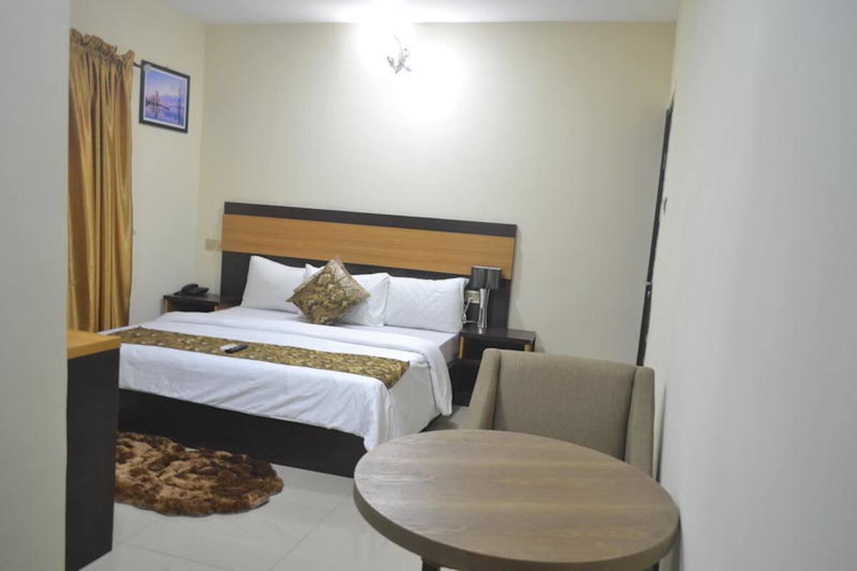 Desk, laptop workspace, blackout drapes, WiFi (free)